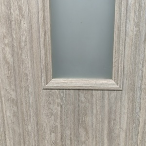 Panel de <span class=keywords><strong>Puerta</strong></span> de <span class=keywords><strong>Madera</strong></span> WPC PVC Multicolor de Diseño Moderno y Elegante Belsonwpc con Vidrio para Baño, Suministrado por Huangshan - Product Image 2