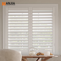 Volets en vinyle de style européen pour porte de patio, à ouverture large, à persiennes modernes, pour un contrôle optimal du soleil