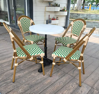 Ensemble table et chaises en rotin de style bistrot moderne - Meubles d'extérieur durables, imperméables et légers pour café, hôtel, villa, salon