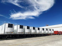 Semi-remorque frigorifique de 16,5 m (53 pieds) en FRP, état neuf, avec corps en aluminium et freins Wabco, pour le transport de marchandises fraîches.