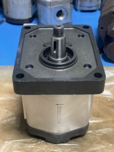 ปั๊มเกียร์ไฮดรอลิก 3339111339 ปั๊มเกียร์ภายนอกสำหรับงานหนัก มีสินค้าในสต็อกสำหรับอุปกรณ์เคลื่อนที่ - Product Image 3