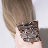 Extensions de cheveux humains russes Remy blonds naturels, sans perte de cheveux, tissage Genius invisible, s'adaptant parfaitement au cuir chevelu, idéales pour les cheveux fins