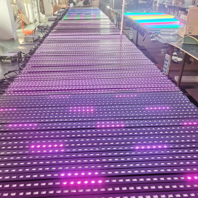 Waterproof 60 LEDs 1m Length Pixel Led Light Mini bar Outdoor Led Linear Tube for Night Club