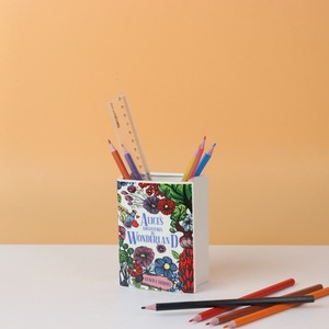 Florero decorativo en forma <span class=keywords><strong>de</strong></span> <span class=keywords><strong>libro</strong></span>, regalo único para amantes <span class=keywords><strong>de</strong></span> los libros, decoración <span class=keywords><strong>de</strong></span> estantería, aventuras <span class=keywords><strong>de</strong></span> <span class=keywords><strong>Alicia</strong></span> en <span class=keywords><strong>el</strong></span> país <span class=keywords><strong>de</strong></span> las Maravillas - Product Image 2