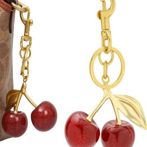 Llavero de cereza <span class=keywords><strong>roja</strong></span> de resina acrílica dorada mate para llaves, bolsos de entrenador, bolsos de hombro, accesorio, colgante de decoración, 2025 - Product Image 5