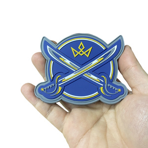 Tùy chỉnh 3D mềm PVC Logo Nhiệt Báo Chí dập nổi cao su Silicone móc và vòng lặp bền vững PVC vá may trên cao su các bản vá lỗi - Product Image 6