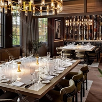 Meubles de restaurant d'hôtel de luxe Comptoir de bar personnalisé Design Présentoir à vin Tables et chaises de haute qualité pour restaurant