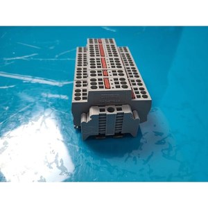 ฟินิกซ์ติดต่อ IEC 60947-7-1เทอร์มินัลบล็อกป้อนผ่านที่ใช้เป็นชิ้นส่วนอุปกรณ์เซมิคอนดักเตอร์แบบดั้งเดิม - Product Image 3