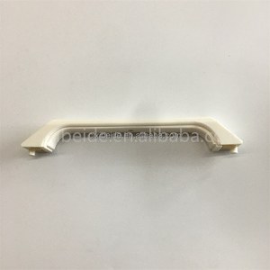 Poignée de porte de <span class=keywords><strong>four</strong></span> en plastique blanc WB15X322, poignée de remplacement pour <span class=keywords><strong>four</strong></span> à <span class=keywords><strong>micro</strong></span>-ondes Hotpoint - Product Image 2