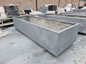 Pot de fleurs rectangulaire sur mesure en PRV (polyrénol polymère) léger et résistant à la corrosion pour centres commerciaux, parcs, intérieur/extérieur - Product Image 3