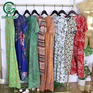 Vestidos Largos de Verano para Mujer de Segunda Mano, Coloridos, de Poliéster, Ligeros y Transpirables, Estilos Variados, Marca Gracer, Venta al Por Mayor, 45 kg - Product Image 4