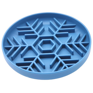 Sans BPA incassable rond flocon de neige Silicone alimentation lente animaux <span class=keywords><strong>bol</strong></span> antidérapant lécher chien plus lent <span class=keywords><strong>bol</strong></span> de nourriture - Product Image 5