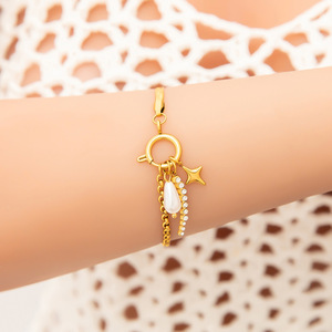 Pulsera de Moda con Dijes, Chapada en Oro de 18K, Colgante de Corazón con Perla, Aleación de Zinc, Joyería para Mujer, Regalo - Product Image 3