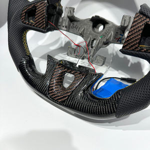 Volant de voiture en fibre de carbone perforé en cuir, vente chaude d'usine, pour Renault <span class=keywords><strong>Megane</strong></span> RS, <span class=keywords><strong>Megane</strong></span> 3, <span class=keywords><strong>Megane</strong></span> 4, finition mate - Product Image 3