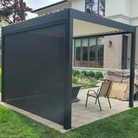 Pergola en aluminium bioclimatique à lumière LED écologique personnalisée Persiennes motorisées Cadre enduit de poudre pour des espaces extérieurs durables
