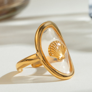 Anillo abierto de concha inmortal transparente estilo océano bohemio anillo de acero de titanio chapado en oro - Product Image 4