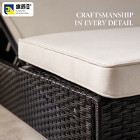 Chaise longue d'extérieur en rotin PE, transat inclinable réglable avec dossier, coussin crème pour jardin et bord de piscine