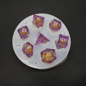 Kit de fabricación de moldes de <span class=keywords><strong>dados</strong></span> de silicona con copa de <span class=keywords><strong>dados</strong></span> accesoria para crear sus propios <span class=keywords><strong>dados</strong></span> <span class=keywords><strong>personalizados</strong></span> - Product Image 4