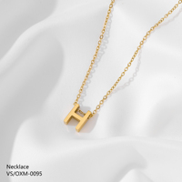 Collier avec pendentif lettre initiale G en acier inoxydable plaqué or 18 carats, chaîne fine classique à 26 lettres, cadeau pour femme