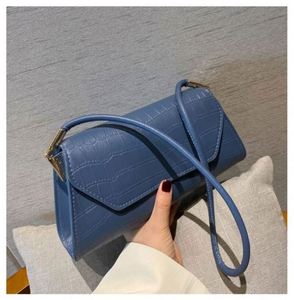 กระเป๋าคลัทช์หนัง PU สีพื้น รุ่น I-0657 ขายดี แฟชั่นผู้หญิง สายสะพายเดี่ยว ใช้ได้ทุกฤดูใบไม้ผลิ ฤดูร้อน ฤดูใบไม้ร่วง ฤดูหนาว - Product Image 4