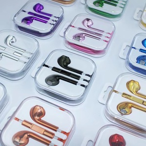 Écouteurs filaires argentés, colorés, plaqués, type C, intra-auriculaires, métalliques, avec micro, best-seller TikTok pour iPhone et Android - Product Image 6