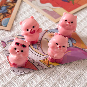 귀여운 만화 창의적인 레진 핑크 비버 인형 동물 패턴 기념일 장식 책상 및 자동차 콘솔용 - Product Image 2
