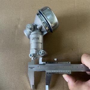 Pièces détachées professionnelles pour machines de jardin - Boîtier d'engrenages pour débroussailleuse C230 24X4T avec vis de remplacement - Product Image 2