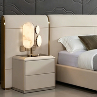 Lit King Size Moderne en Cuir Italien de Luxe Léger, Tête de Lit Large, Écologique, pour Villa