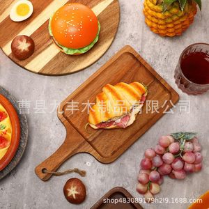 Tabla de cortar de madera maciza con asa y cuerda para colgar, forma rectangular, para uso en la cocina - Product Image 2