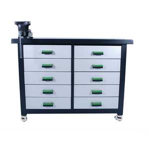 Banc de travail industriel professionnel noir avec étau en acier forgé et 10 tiroirs pour la vente au détail - Product Image 1