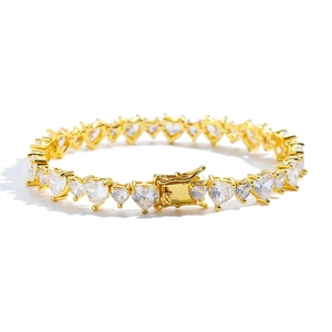Europäischer und Amerikanischer Hip-Hop-Schmuck Messing mit Zirkon-Einlage 4 * 4mm und 6 * 6mm Herzförmiges Modisches Romantisches Tennis-Armband - Product Image 4