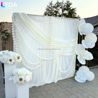 Rideau de fond LEDA de luxe en plumes blanches 3D personnalisable pour mariage, douche nuptiale, baby shower, événement, fête, décoration de fond