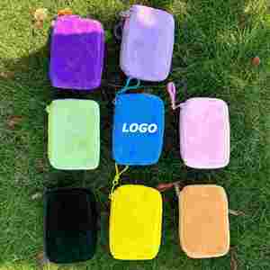 กระเป๋าใส่เหรียญขนนุ่มทรงสี่เหลี่ยมน่ารัก สีลูกกวาด กระเป๋าเก็บหูฟัง กระเป๋าซิปขนาดเล็ก ของขวัญส่งเสริมการขายสำหรับนักเรียน - Product Image 1