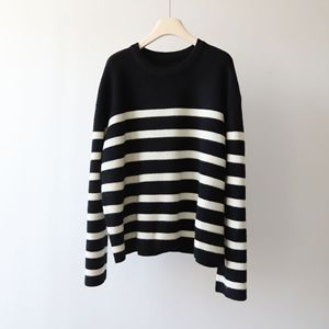 IWA025 Suéter de <span class=keywords><strong>punto</strong></span> a rayas blancas y negras finas sueltas francesas de lana de otoño e invierno para <span class=keywords><strong>mujer</strong></span> - Product Image 4