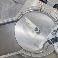 FillinMachine bouteilles compte-gouttes d'huile essentielle rotatives de bureau automatiques remplissant machine de capsulage et d'étiquetage