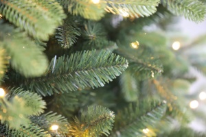 Arbre de Noël Artificiel en Gros d'Usine 1,5-3m Pré-éclairé LED Blanc Chaud Charnière Forme Pleine Arbre de Noël d'Intérieur Robuste et Durable - Product Image 4