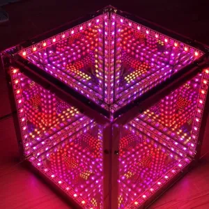 Lampe de bureau LED cube grande/grande taille design 20cm RGB Smart APP et télécommande