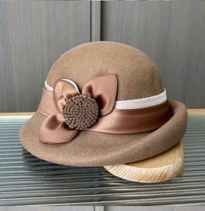 CL8219 Vente en gros Nouveauté Hiver Chapeau Cloche Élégant 100% Laine Unisexe avec Fleur - Product Image 3