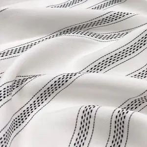 Weiße schwarze Linie Nähgarn gefärbt 100% Viskose Rayon Dobby Streifen Stoff für Bluse