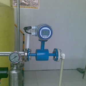 Sinoflow cụ tùy chỉnh thép không gỉ thực phẩm cấp điện từ lưu lượng kế dòng chảy thấp vệ sinh chất lỏng chất lỏng nhựa - Product Image 5