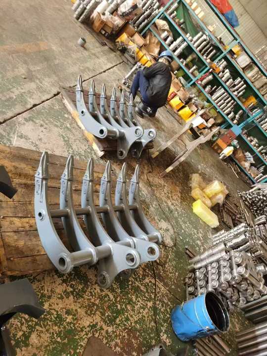 Belro Versatile Rake Versatile Excavator Rake for Construction Farm Industries for Garden ...