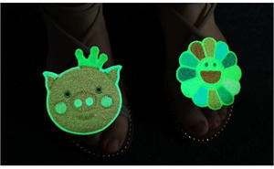 Patch insignes 3D <span class=keywords><strong>lumineux</strong></span> personnalisé avec logo brodé, effet phosphorescent, en tissu toile, accessoires vestimentaires - Product Image 3
