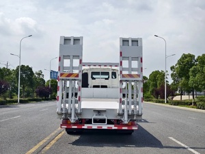 Camion à plateau HOWO 8×4 d'occasion, transporteur d'équipements lourds, chargeur bas pour machines de construction - Product Image 3