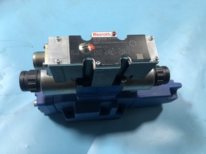 R900618031 4WRZE16W8-150-7X/6EG24N9K31/A1D3M พร้อมระบบควบคุมทิศทางแบบสัดส่วนที่ควบคุมด้วยนักบิน OBE - Product Image 4