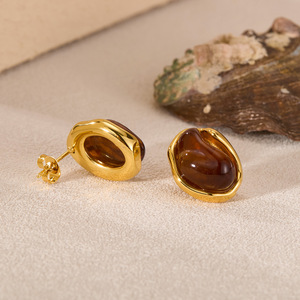 Pendientes al por mayor estilo INS francés para mujer, pendientes de resina irregulares únicos y de alta gama, a la moda y elegantes, versátiles - Product Image 1