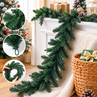 Guirlande de Noël artificielle en PVC de 2,7 m prête à être expédiée, en rotin PVC vert pour la décoration de la cheminée et des escaliers à la maison