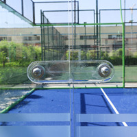 Court de padel panoramique professionnel avec toit pour installations sportives intérieures extérieures