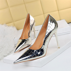 2025 Talons Aiguilles Femme Bigtree Tendance Réfléchissants 10,5 CM Grande Taille 43 Bout Pointu Escarpins à Talons Hauts - Product Image 2