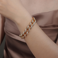Usine conception directe Bracelet en acier inoxydable femmes haute qualité Zircon glacé cubain chaîne lien mode bracelets porte-bonheur