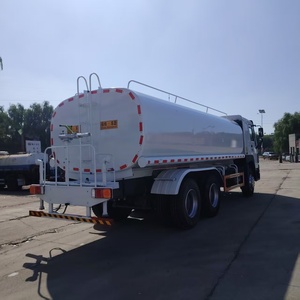 Camión Cisterna <span class=keywords><strong>de</strong></span> <span class=keywords><strong>Agua</strong></span> Usado Sinotruk Howo 6x4 8x4 10m3 8m3 con Motor Diésel <span class=keywords><strong>de</strong></span> <span class=keywords><strong>Segunda</strong></span> <span class=keywords><strong>Mano</strong></span> - Product Image 6